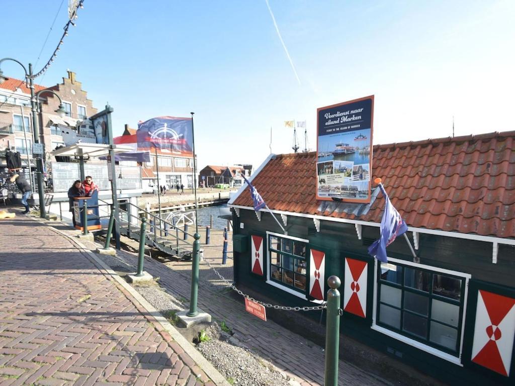 Modern Houseboat In Marina Of Volendam Hotel Luaran gambar