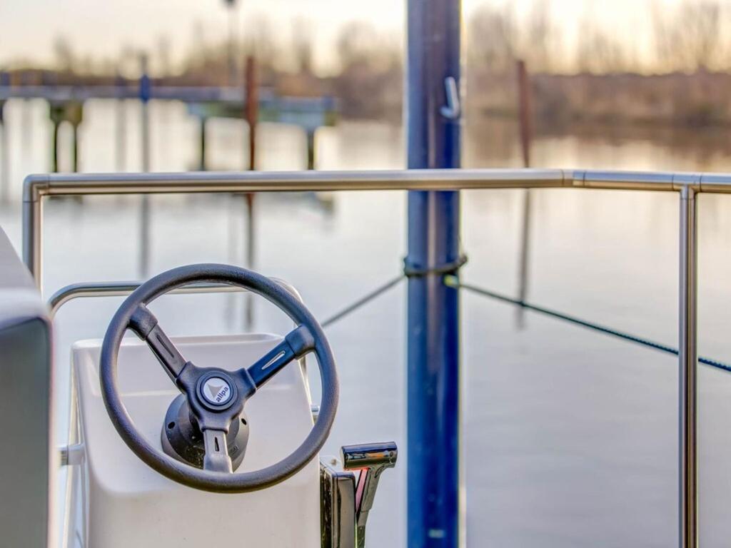 Modern Houseboat In Marina Of Volendam Hotel Luaran gambar